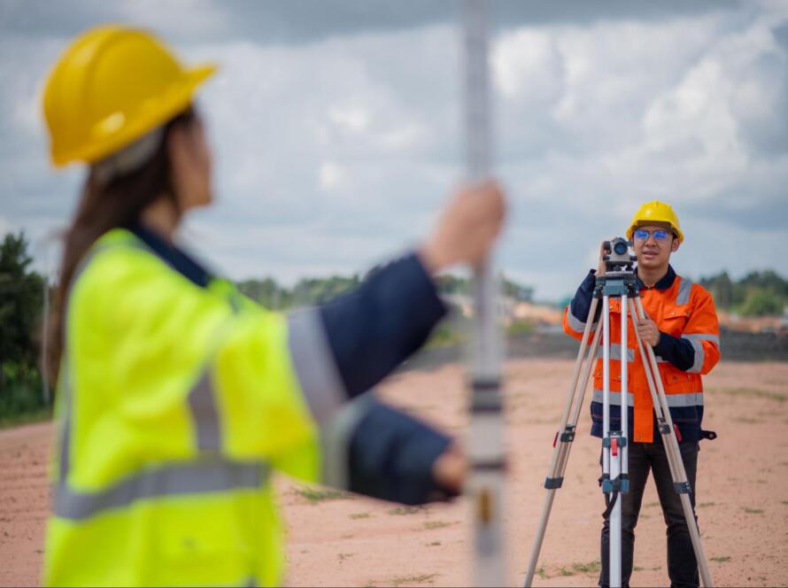professional land surveyors at work, representing the responsibility and role of a land surveyor in Rio Grande City TX